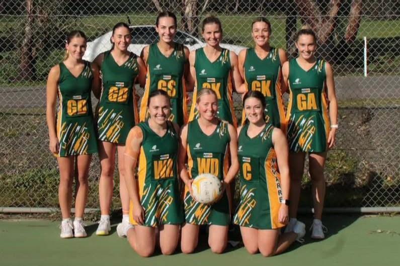 Zanaiya Bergen and her teammates at Navarre Football Netball Club